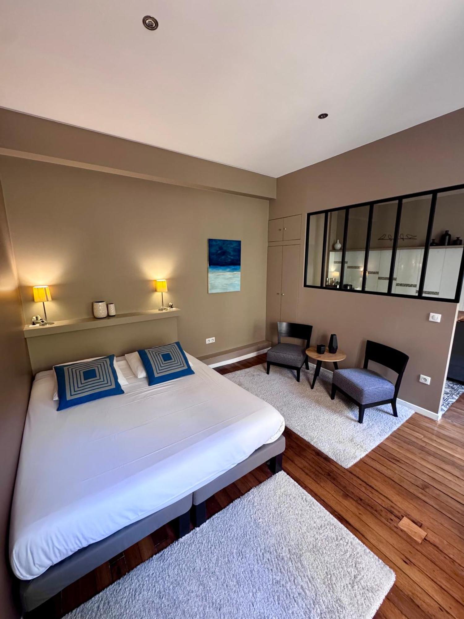 Wisteria Bed & Breakfast Fontainebleau Room photo